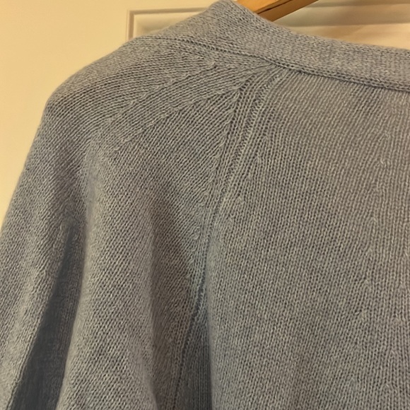 Brand New Vince Marled Wool Cashmere V-Neck. Blue. Size Large. - Picture 6 of 12